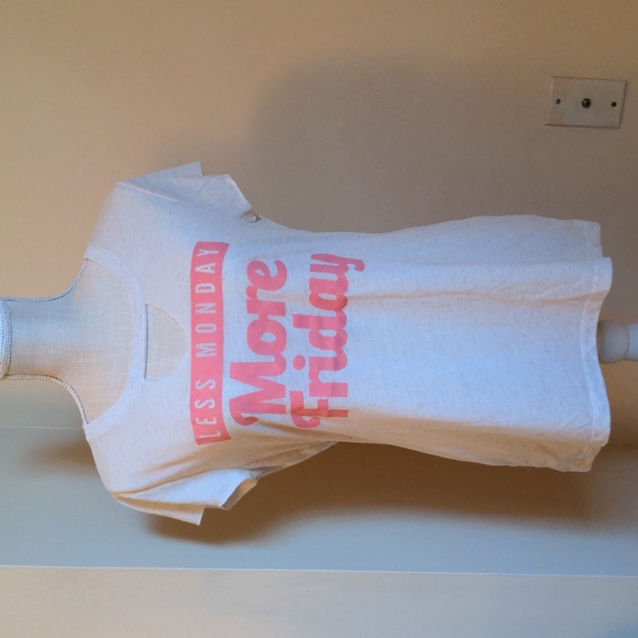 Custom cut Tee - Picture 7 of 8